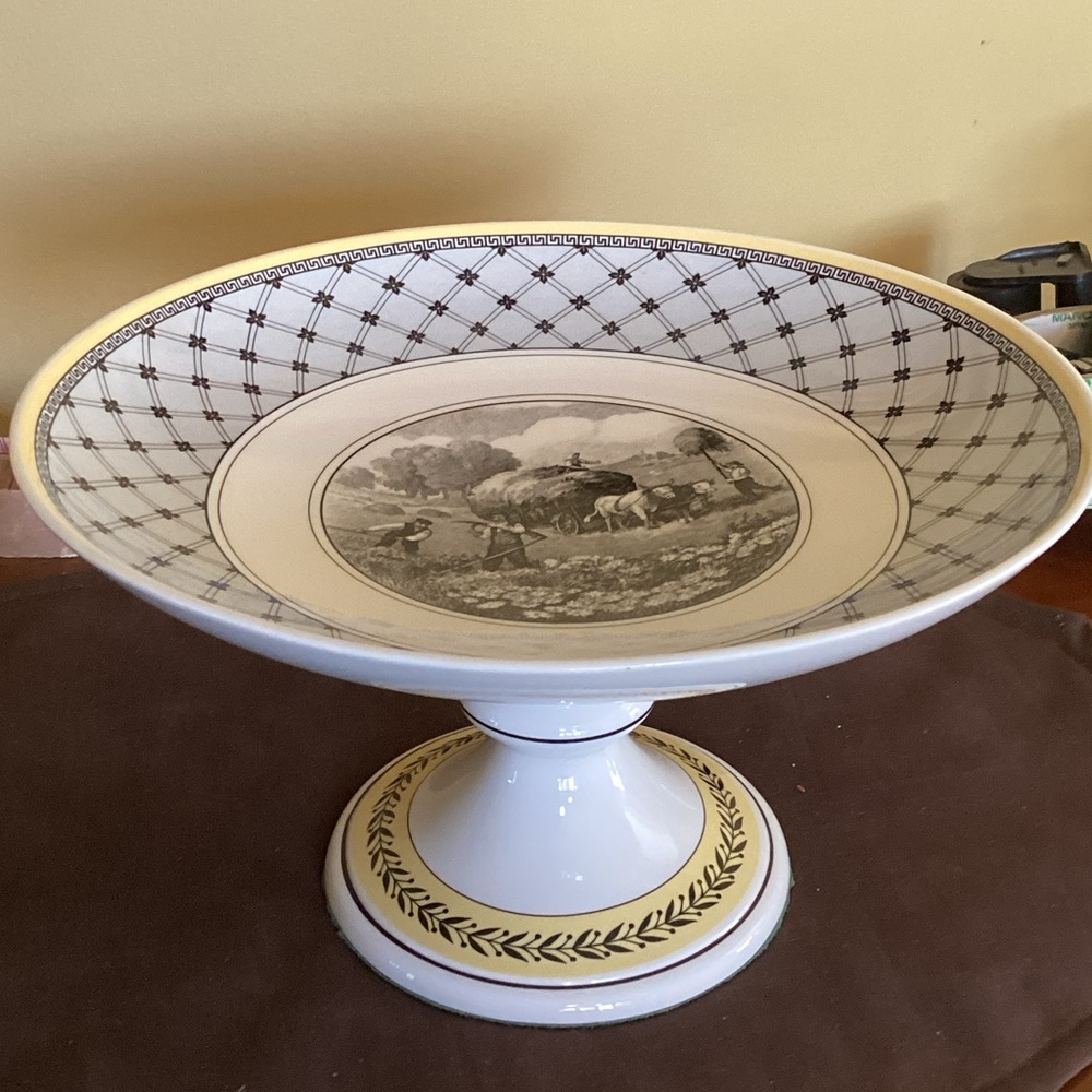 Elegant White and Black Pedestal fruit Stand